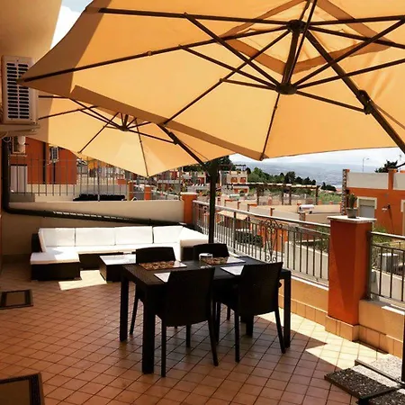 Nuovissimo Alloggio A Pizzo Complesso Con Piscina Apartamento